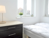 Privates helles Zimmer für 2 Personen mit Doppelbett und Ausblick auf die Altstadt. Wohnfläche 7m2. Gemeinschaftsbad.